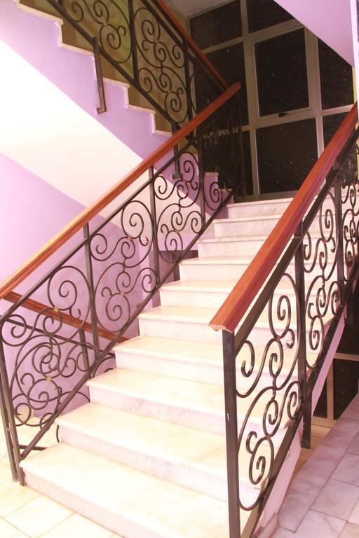 Solmile Family Guest House Addis Ababa Bagian luar foto