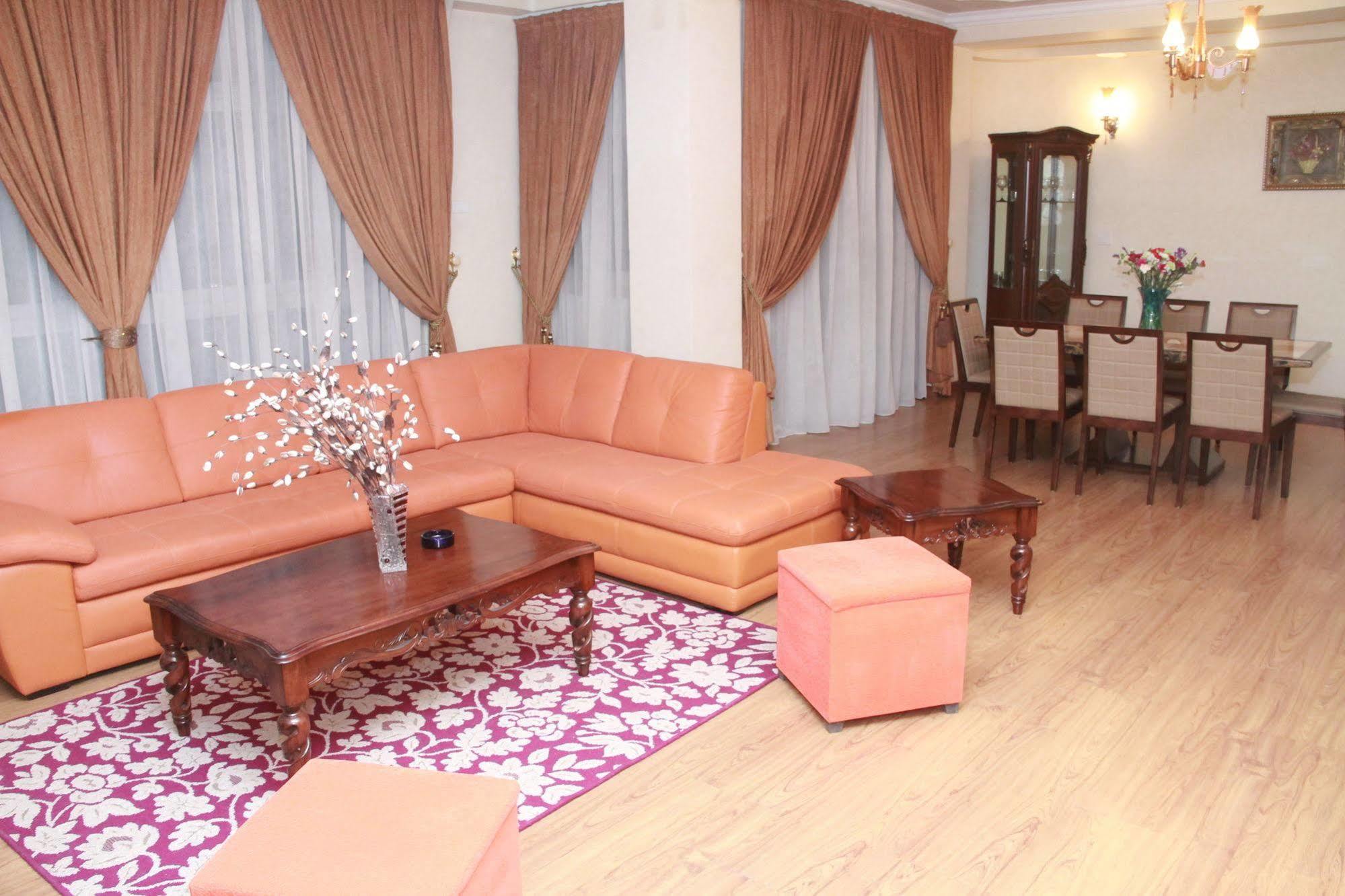 Solmile Family Guest House Addis Ababa Bagian luar foto