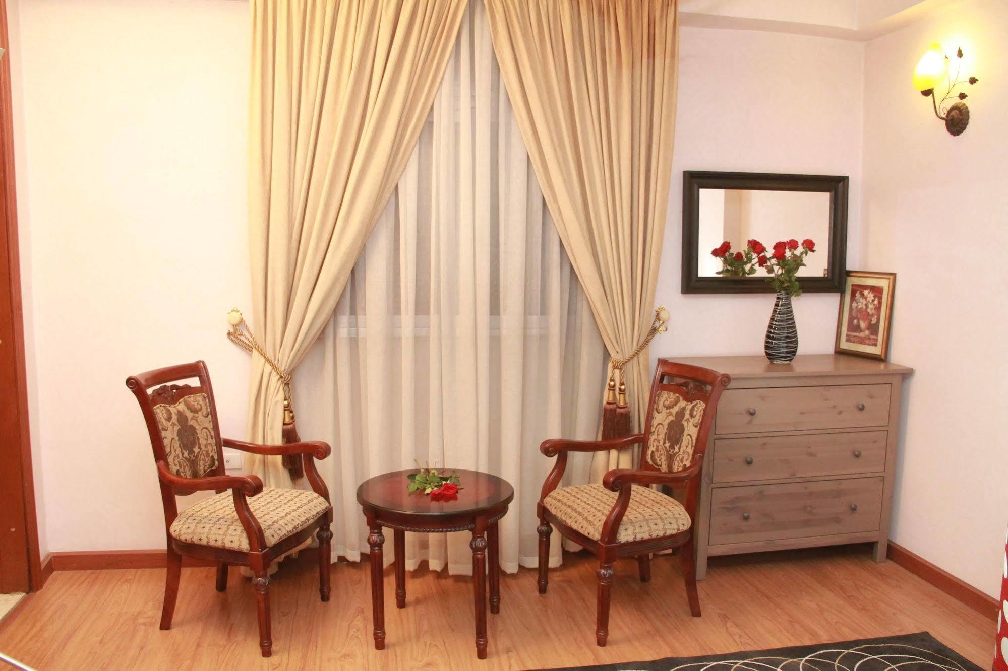 Solmile Family Guest House Addis Ababa Bagian luar foto