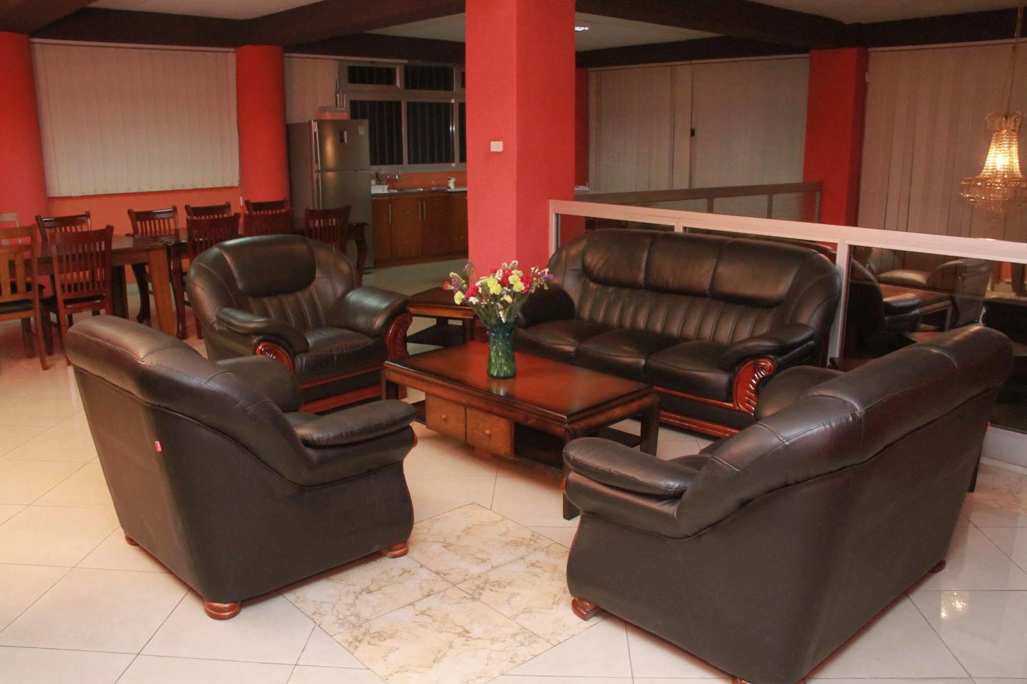 Solmile Family Guest House Addis Ababa Bagian luar foto