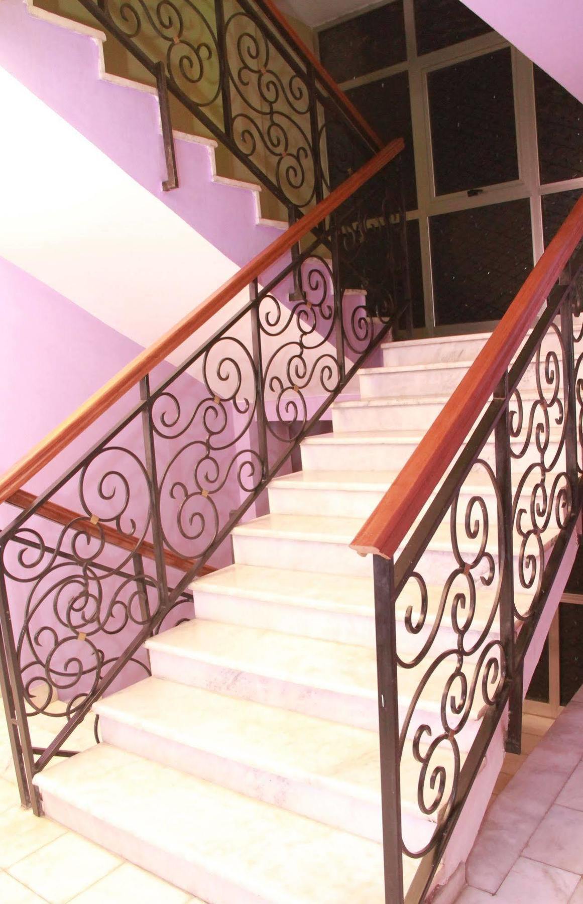 Solmile Family Guest House Addis Ababa Bagian luar foto